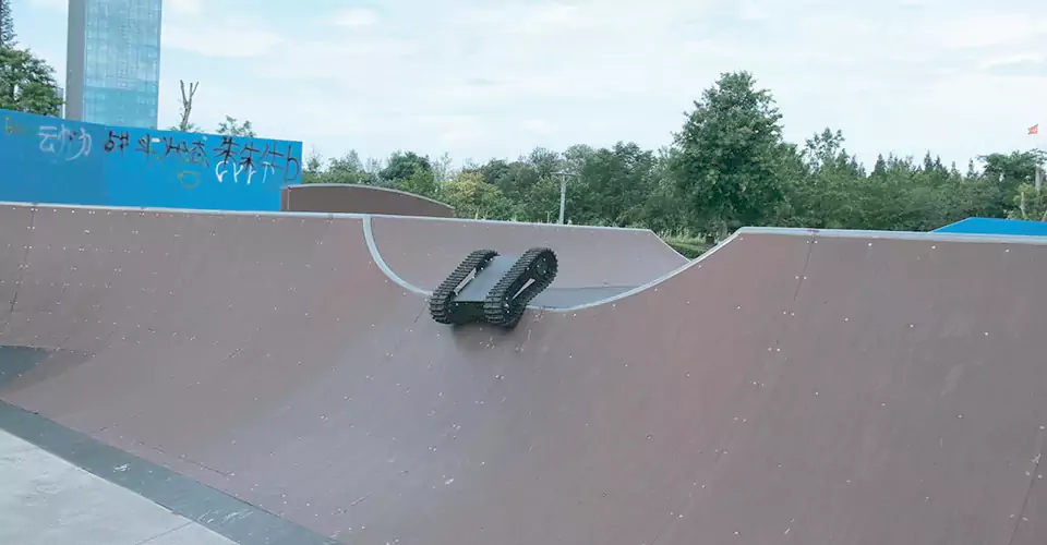 Tracked Remote Control Vehicle